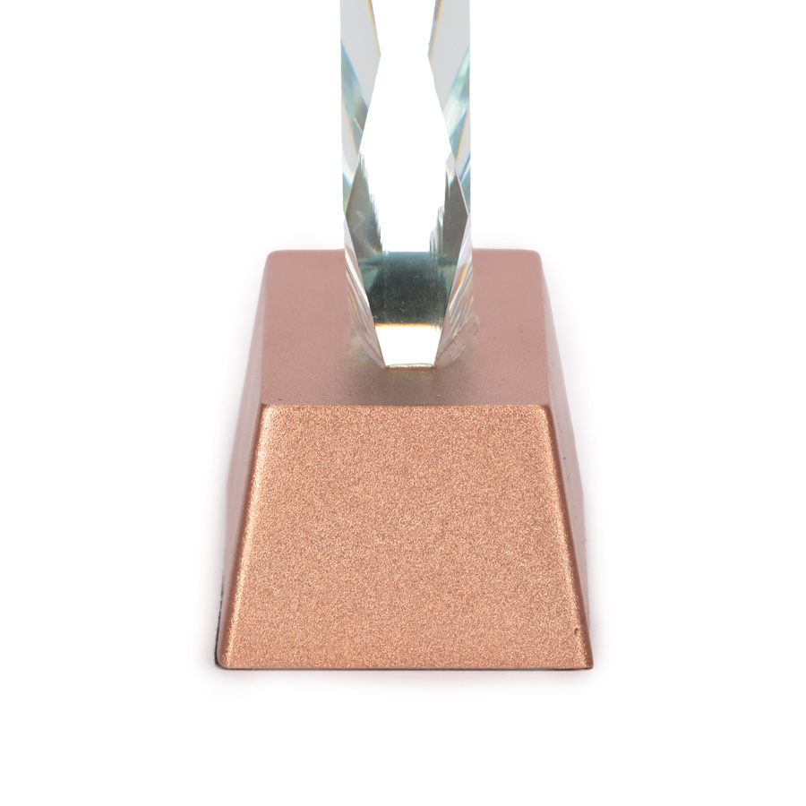 Trofeo Galvano de Cristal "RUNE" con base encobrizada. - Imagen 6