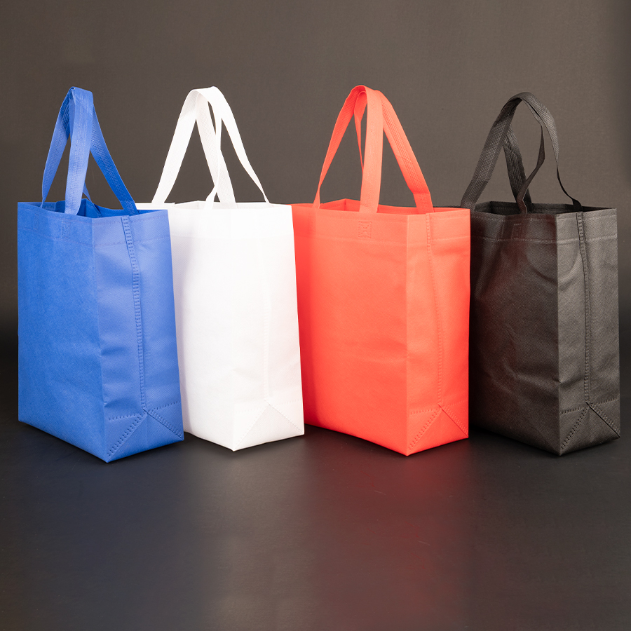 Bolsa TNT reutilizable "SAUL" con costuras termoselladas, asas 38 x 2.5 cm. - Imagen 14