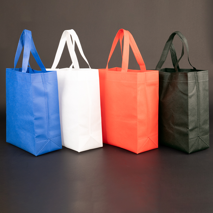 Bolsa TNT reutilizable "SAUL" con costuras termoselladas, asas 38 x 2.5 cm. - Imagen 15